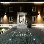 Plana 4*