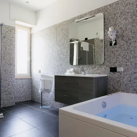 Plana Hotel 4*