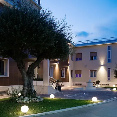 Plana Ξενοδοχείο 4*