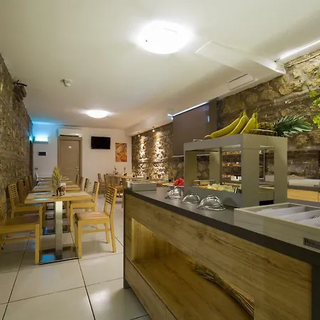 Hotel Plana