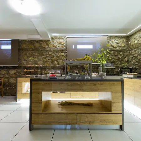 Hotel Plana 4*