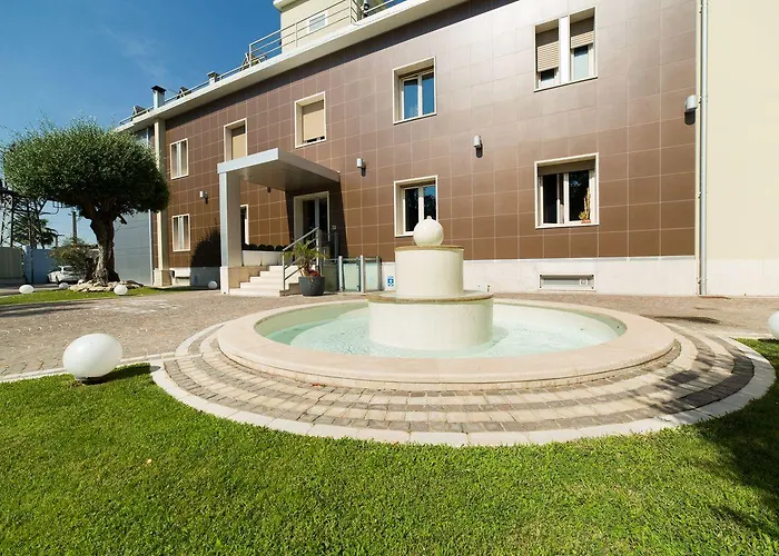 فندق Plana كازيرتا