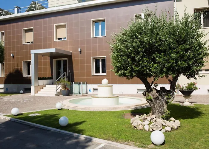 Plana فندق كازيرتا